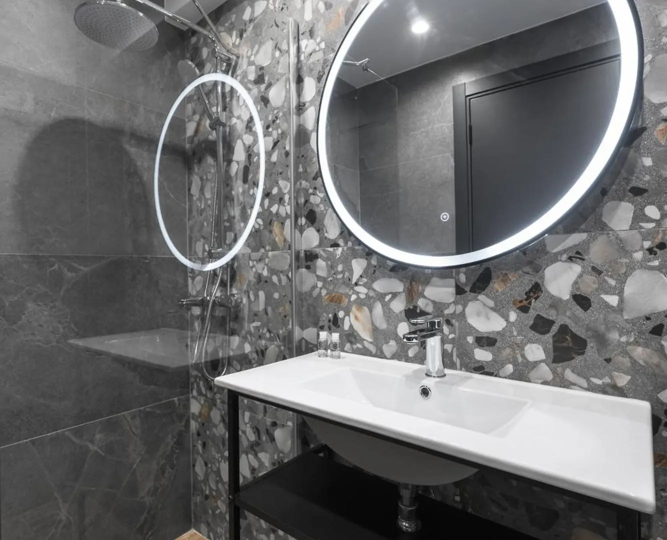 Room 8, Nilie Hospitality Mgmt Salonic 0*,  Grecia