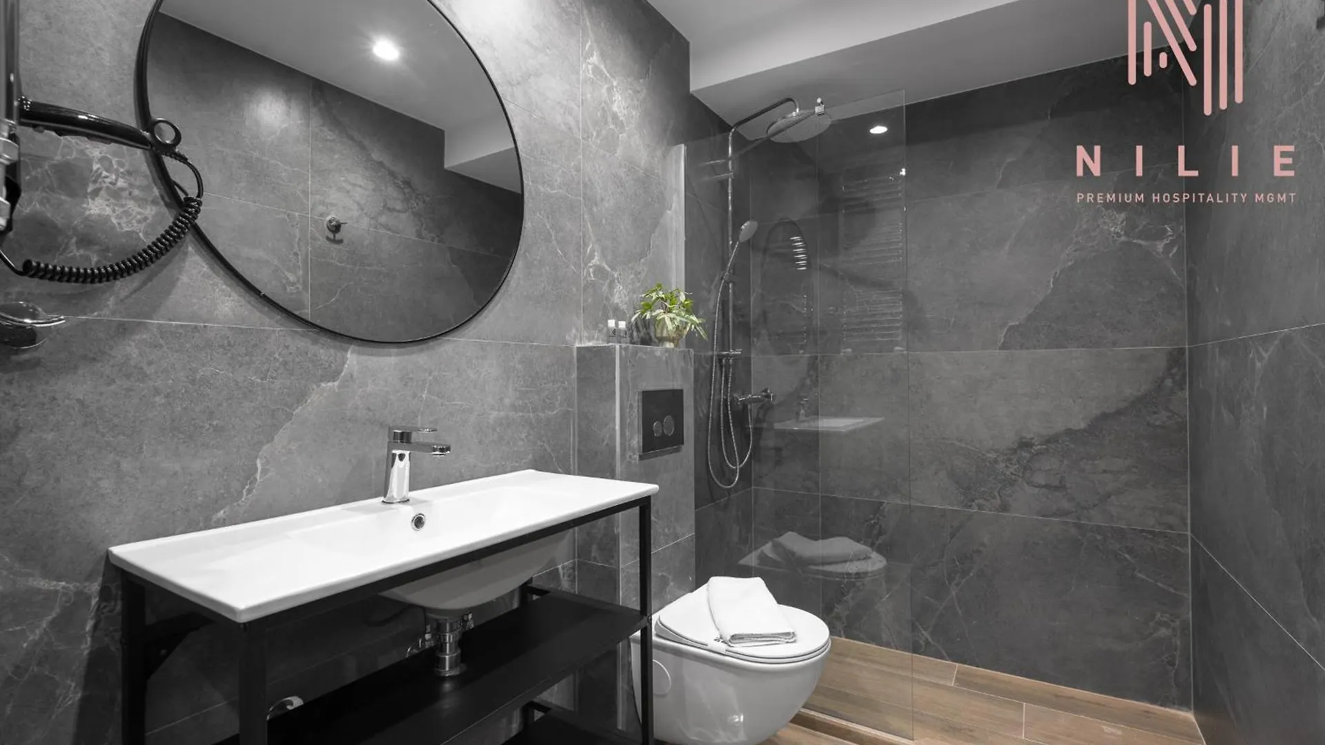 Room 8, Nilie Hospitality Mgmt Salonic